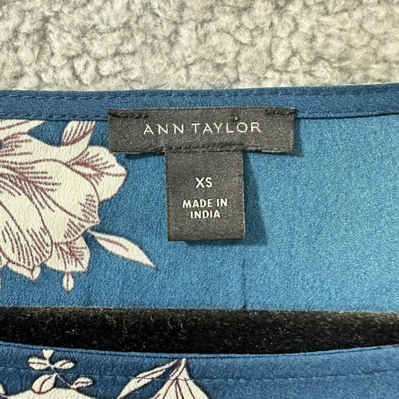 Ann Taylor Loft Women’s TEAL Long Sleeve Blouse Floral Print Size XS - Picture 2 of 10